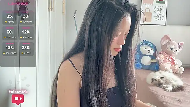 --bee-- stripchat live cam model
