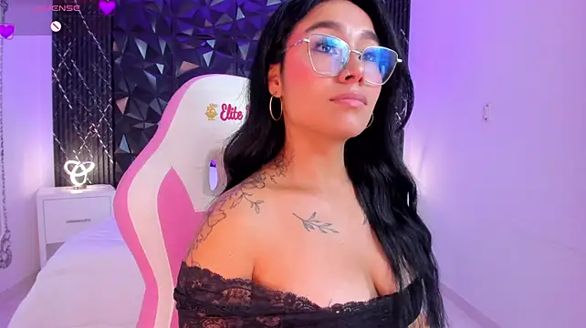 AnaiaClarck stripchat live cam model