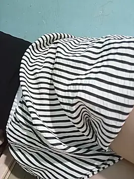 Mina_k9 stripchat live cam model