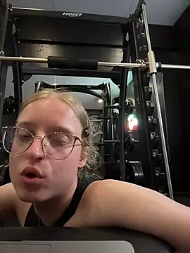 Evelunnyy stripchat live cam model