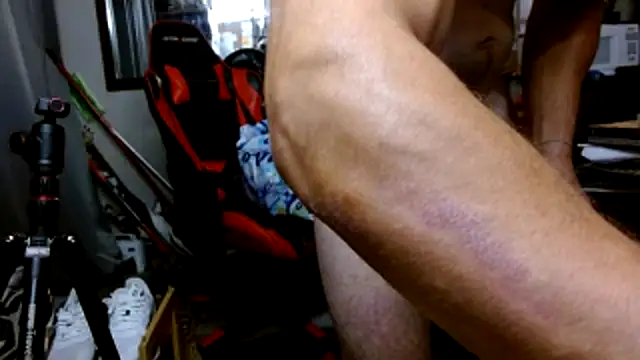 tongueispowerr6d9 stripchat live cam model