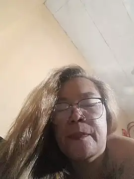 loriepinay46 stripchat live cam model