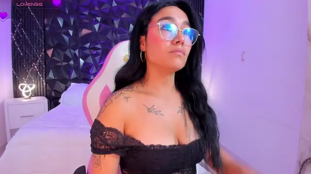 AnaiaClarck stripchat live cam model