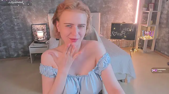 Shiny_Liss stripchat live cam model