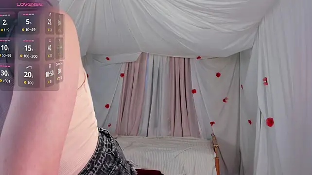 Crazykitta stripchat live cam model