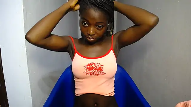 petiteebonyxx stripchat live cam model
