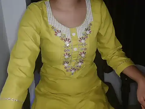 shanaya_s stripchat live cam model