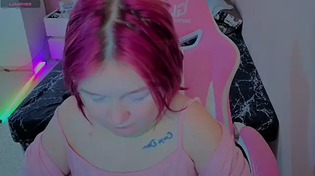 Mia_Moores stripchat live cam model