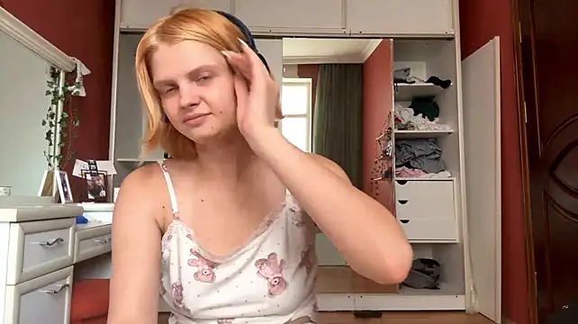 AmySlotnick stripchat live cam model