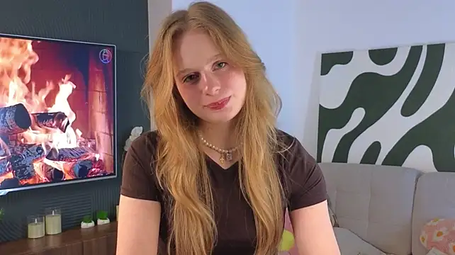 PenniBono stripchat live cam model