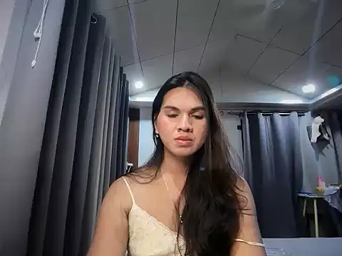 ur_JayneLuxe stripchat live cam model