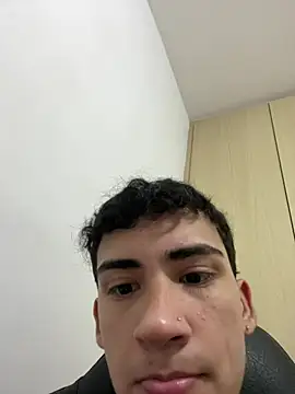 Iamcamil0 stripchat live cam model