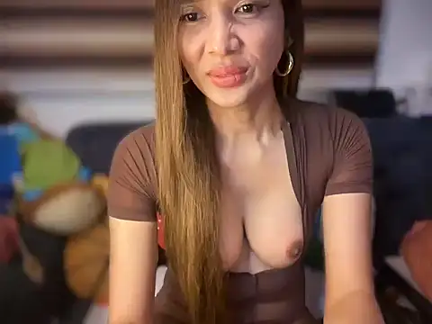 Bigsurpriseforyoux stripchat live cam model