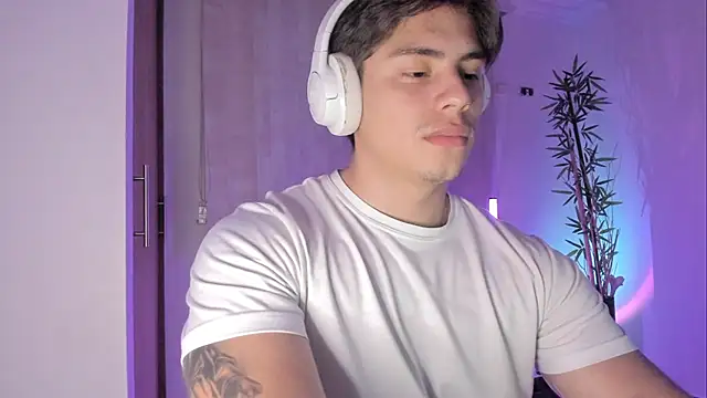 Giordano_Russo stripchat live cam model