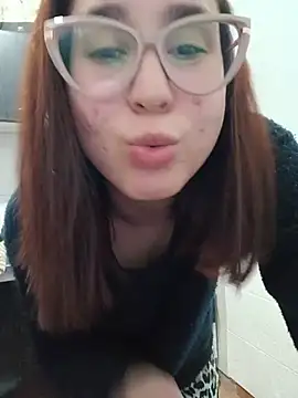 linameii stripchat live cam model