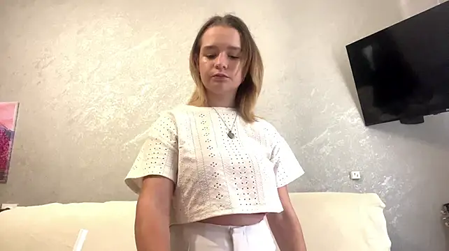 riechka stripchat live cam model