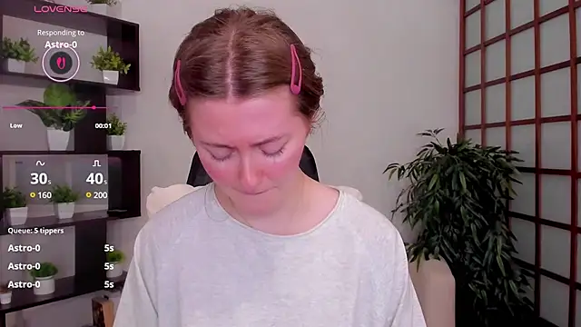 KateCuddle stripchat live cam model