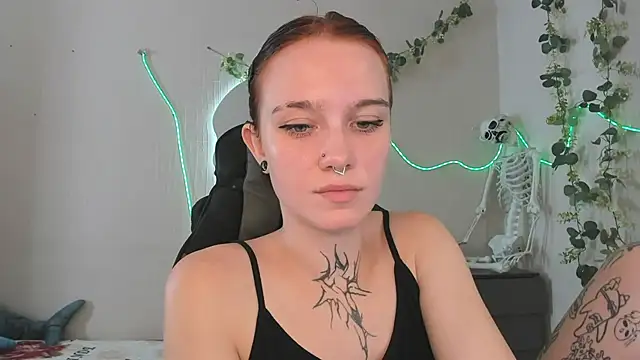 Elastikisss stripchat live cam model