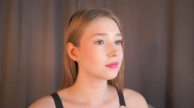 VannessaLanford stripchat live cam model
