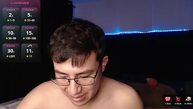andrewmhilton_ stripchat live cam model