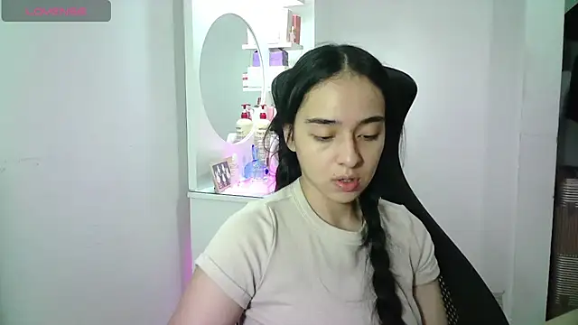 aineangeel stripchat live cam model