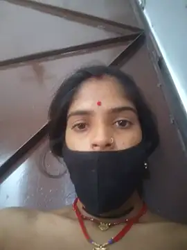 Simran_Love_143 stripchat live cam model