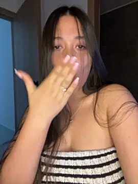 Nhefertary stripchat live cam model