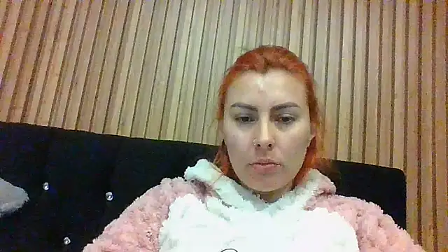AnnyaEvans stripchat live cam model