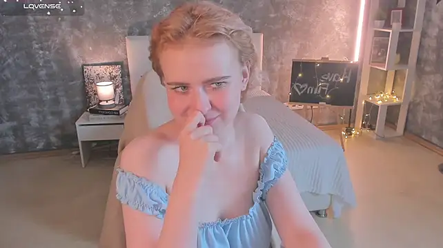 Shiny_Liss stripchat live cam model