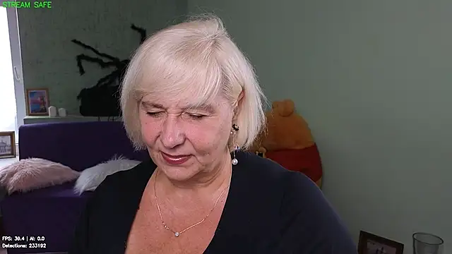 Milane_Milky stripchat live cam model