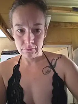 Aliciadelicieuse stripchat live cam model