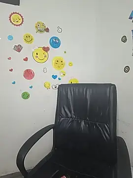 shantallmendy stripchat live cam model