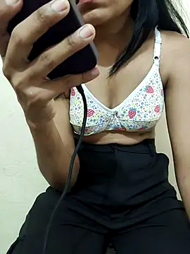 SWEETY_LADKI stripchat live cam model