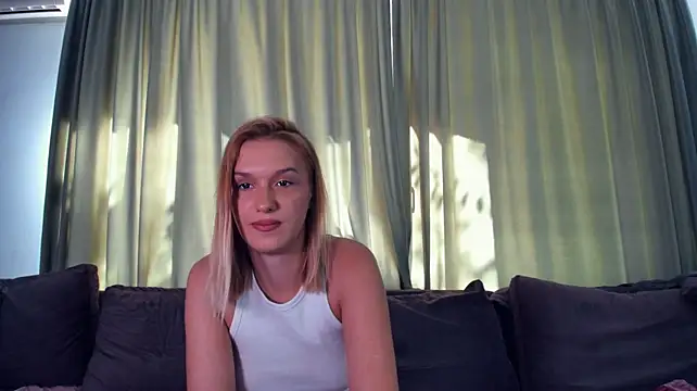 LaraStone69 stripchat live cam model