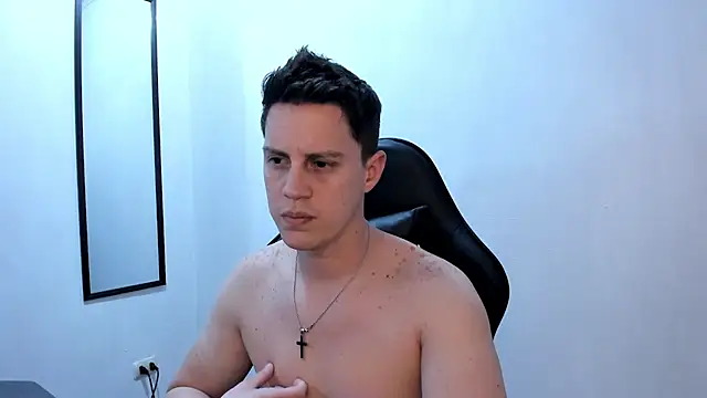 KendricTorres stripchat live cam model