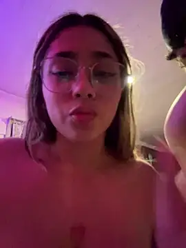 YourFavoriteLatina stripchat live cam model