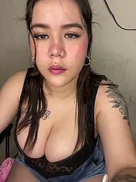 zoe_adhara stripchat live cam model