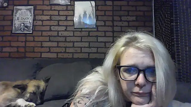 JazinzieX18 stripchat live cam model