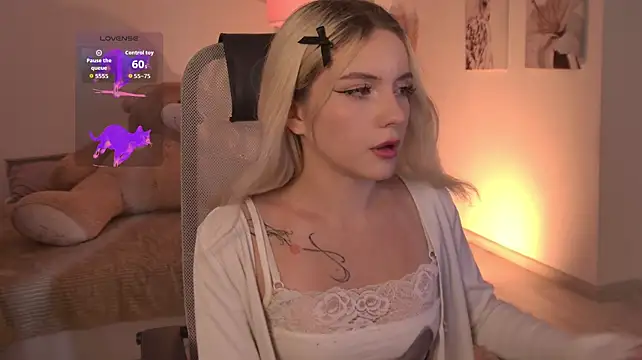 AuroraWrenfield stripchat live cam model