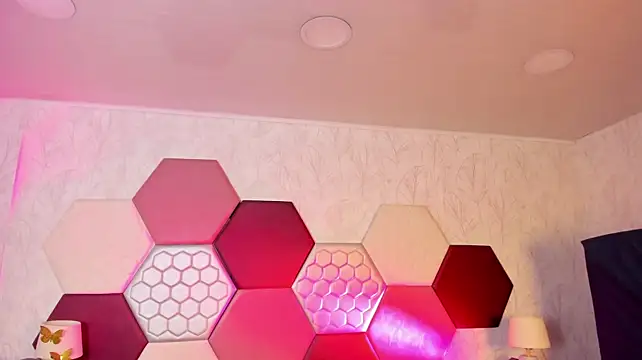 ArielleWilde stripchat live cam model