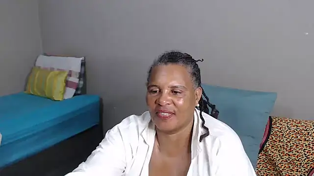 GrandBustyMelon stripchat live cam model