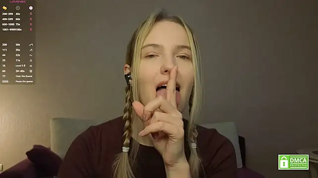 HongTomczak stripchat live cam model