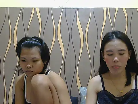 2sweetladies stripchat live cam model