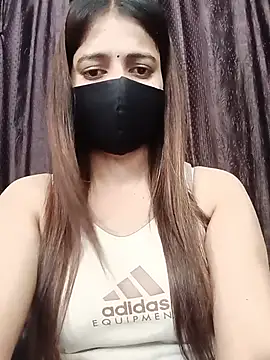 Aashvi_malhotra stripchat live cam model