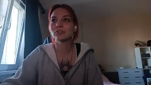 MuggyEpigram stripchat live cam model
