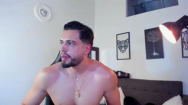 Justin_kingX7 stripchat live cam model