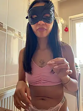 -GLARE- stripchat live cam model