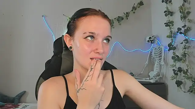 Elastikisss stripchat live cam model