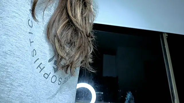 Feniix__ stripchat live cam model