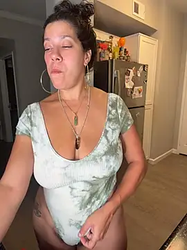 Bigbuttbrooklynn stripchat live cam model